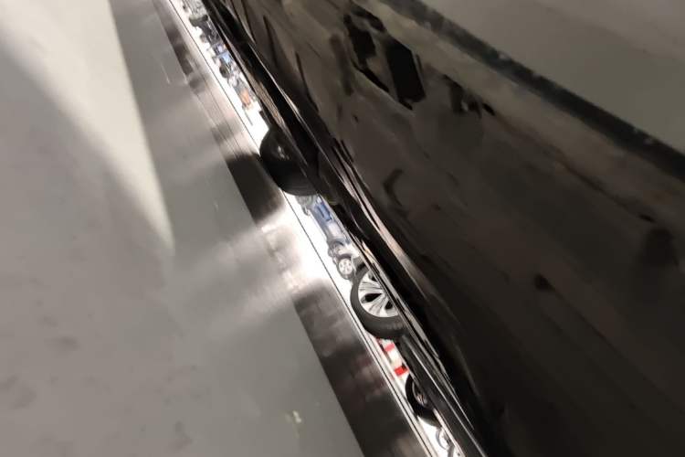 Used Mercedes-Benz E-Class 2020 E 300 L Sporty and Stylish Model Chassis Rear Left