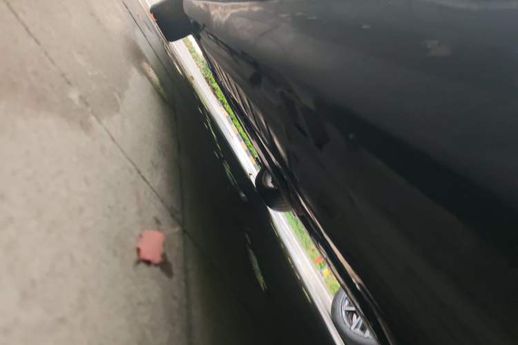 Used Mercedes-Benz E-Class 2020 E 300 L Sporty and Stylish Model Chassis Rear Left