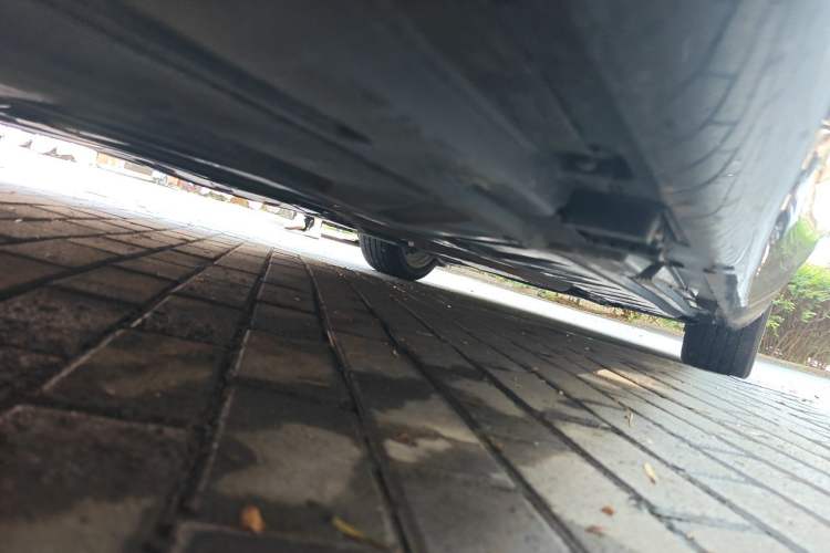 Used Mercedes-Benz E-Class 2020 E 300 L Luxury Model Chassis Rear Right