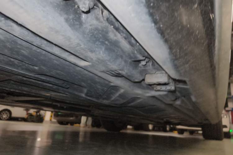 Used Mercedes-Benz E-Class 2020 E 300 L Sporty and Stylish Model Chassis Rear Right