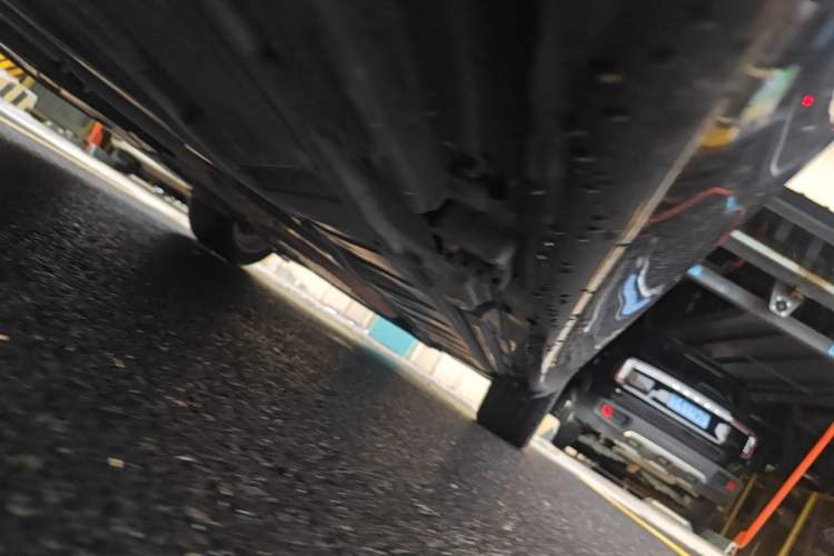 Used Mercedes-Benz E-Class 2020 E 300 L Luxury Model Chassis Rear Right