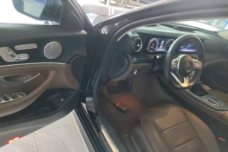 Used Mercedes-Benz E-Class 2020 Restyled E 300 L Sport Exclusive Edition Driver Seat