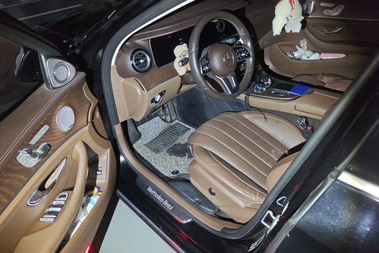 Used Mercedes-Benz E-Class 2020 Restyled E 300 L Exclusive Edition Driver Seat