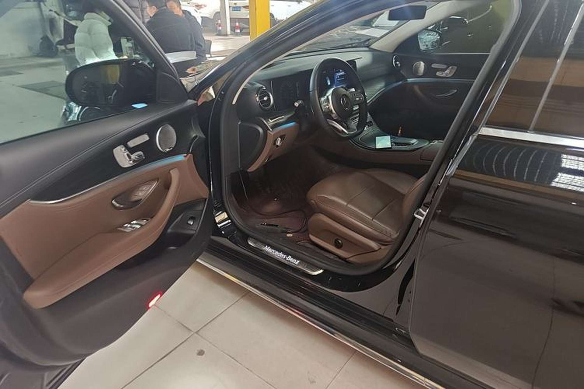 Used Mercedes-Benz E-Class 2020 Restyled E 300 L Sport Exclusive Edition Driver Seat