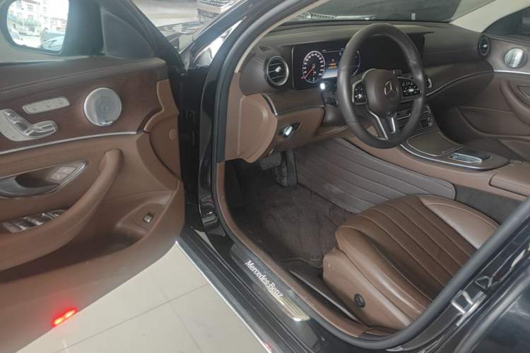 Used Mercedes-Benz E-Class 2020 Restyled E 300 L Exclusive Edition Driver Seat