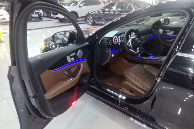 Used Mercedes-Benz E-Class 2020 Restyled E 300 L Sport Exclusive Edition Driver Seat