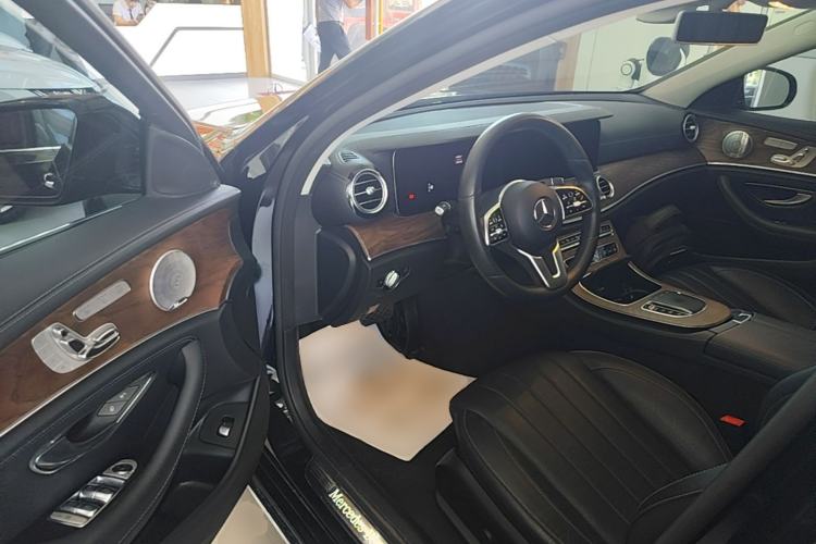 Used Mercedes-Benz E-Class 2020 Restyled E 300 L Exclusive Edition Driver Seat