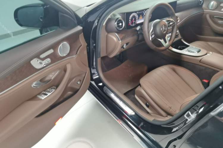 Used Mercedes-Benz E-Class 2020 Restyled E 300 L Exclusive Edition Driver Seat