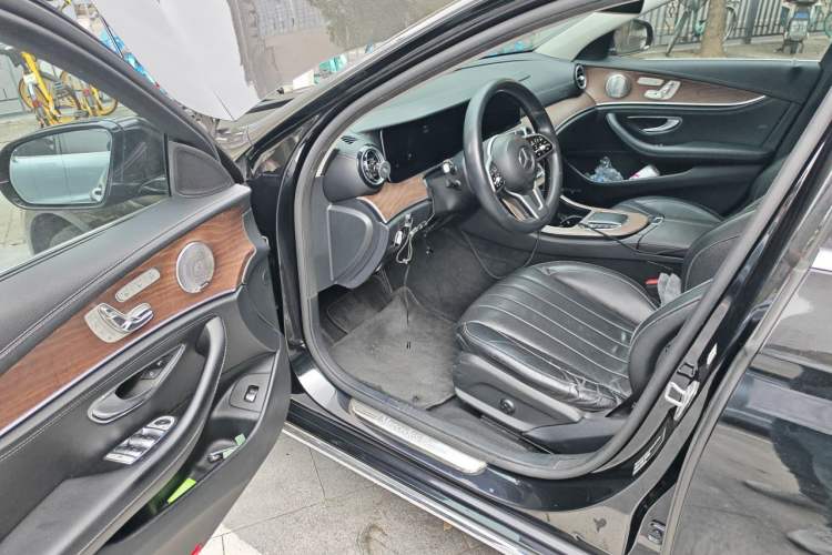 Used Mercedes-Benz E-Class 2020 Restyled E 300 L Exclusive Edition Driver Seat