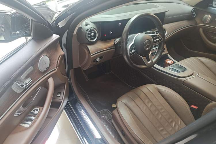 Used Mercedes-Benz E-Class 2020 Restyled E 300 L Exclusive Edition Driver Seat