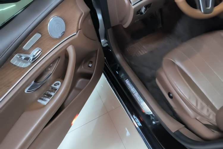 Used Mercedes-Benz E-Class 2020 E 300 L Stylish Model Driver Seat