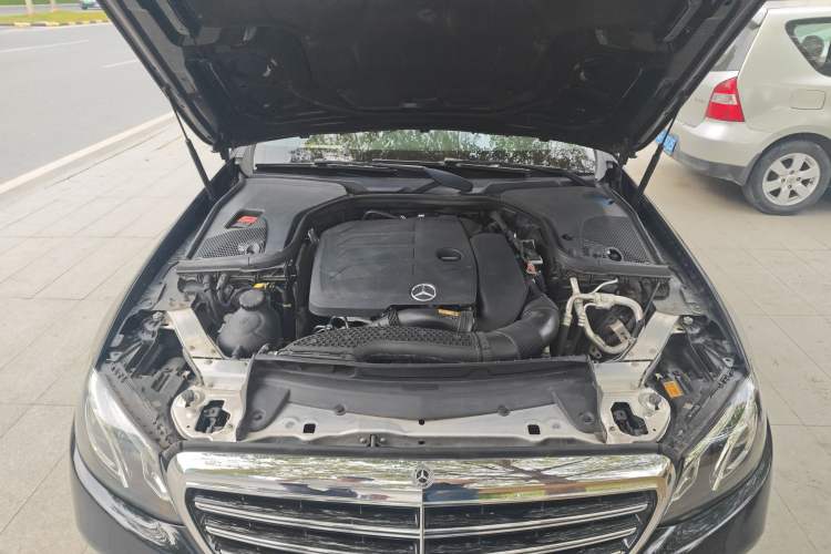 Used Mercedes-Benz E-Class 2020 Restyled E 300 L Exclusive Edition Engine Bay