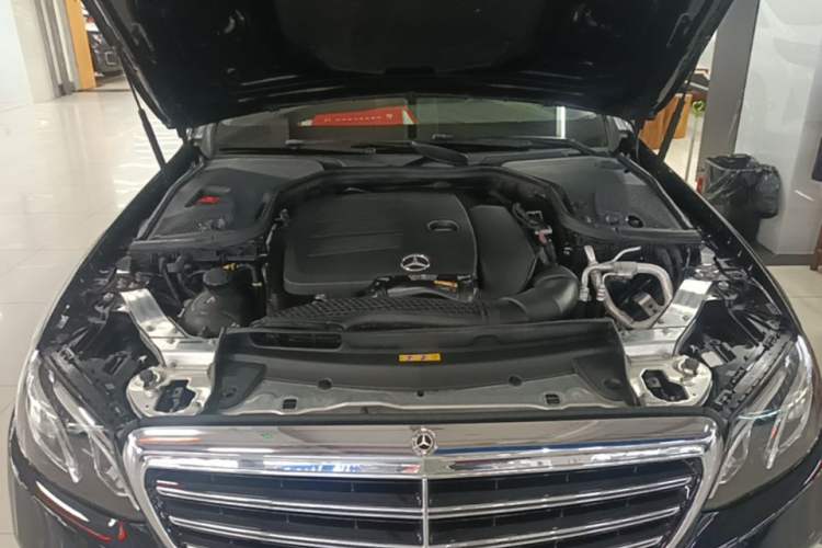 Used Mercedes-Benz E-Class 2020 E 300 L Luxury Model Engine Bay