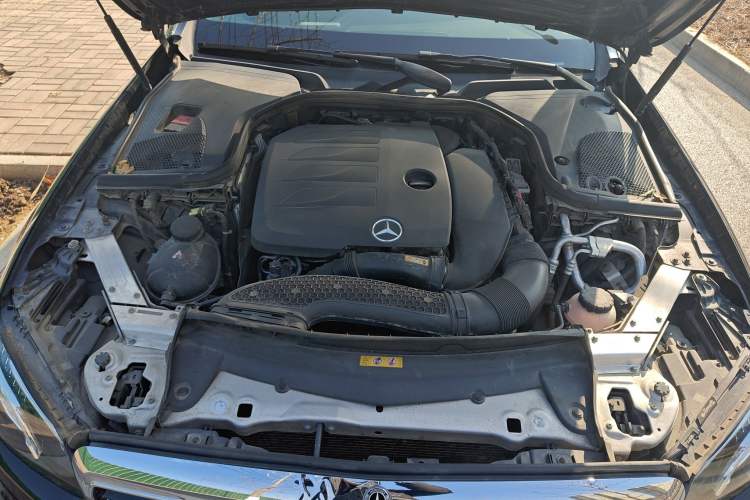 Used Mercedes-Benz E-Class 2020 Facelift E 260 L Engine Bay