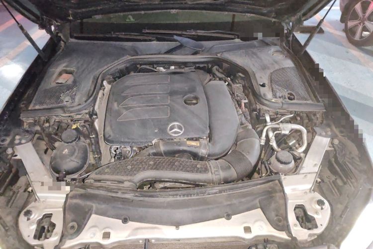 Used Mercedes-Benz E-Class 2020 E 260 L Engine Bay