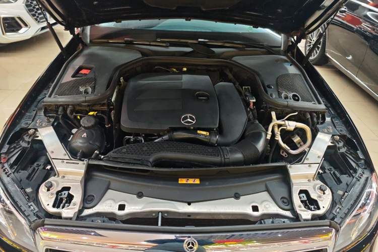 Used Mercedes-Benz E-Class 2020 E 300 L Luxury Model Engine Bay