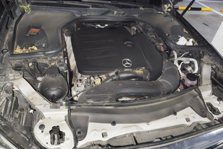 Used Mercedes-Benz E-Class 2020 E 260 L Engine Bay