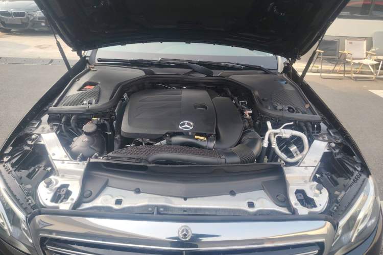 Used Mercedes-Benz E-Class 2020 Restyled E 300 L Exclusive Edition Engine Bay
