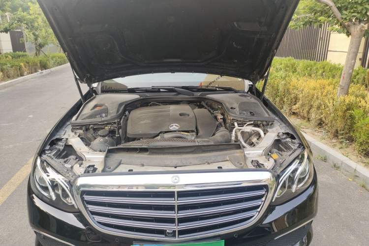 Used Mercedes-Benz E-Class 2020 Restyled E 300 L Exclusive Edition Engine Bay