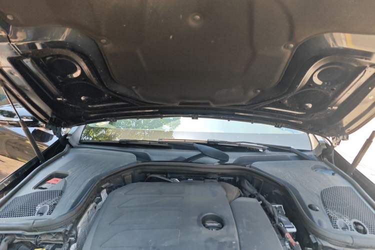 Used Mercedes-Benz E-Class 2020 E 260 L Engine Bay