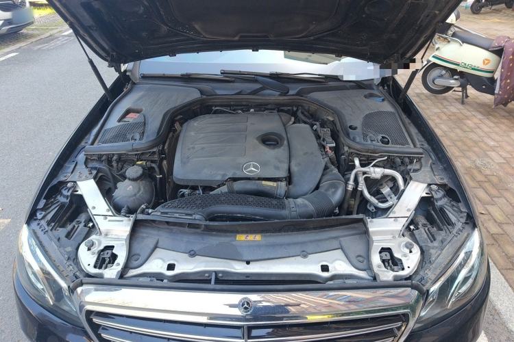 Used Mercedes-Benz E-Class 2020 Restyled E 300 L Exclusive Edition Engine Bay