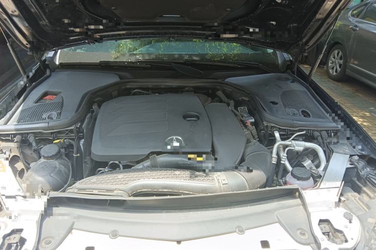 Used Mercedes-Benz E-Class 2020 E 260 L Engine Bay