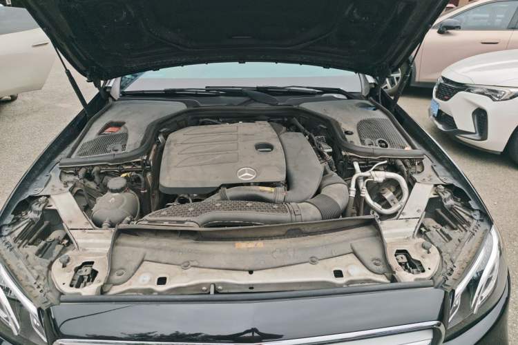 Used Mercedes-Benz E-Class 2020 E 300 L Sport Luxury Edition Engine Bay