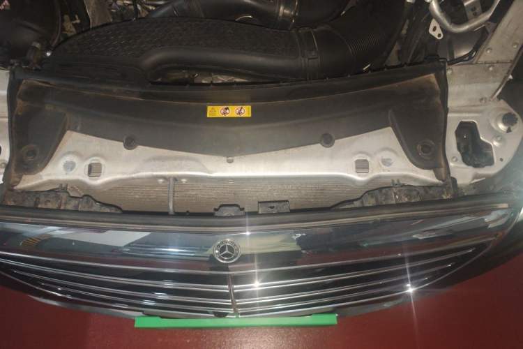 Used Mercedes-Benz E-Class 2020 Restyled E 300 L Exclusive Edition Engine Bay