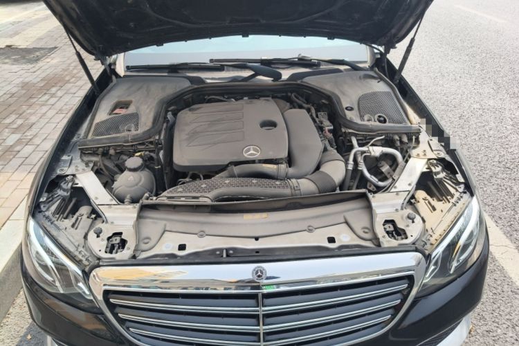 Used Mercedes-Benz E-Class 2020 Restyled E 300 L Exclusive Edition Engine Bay