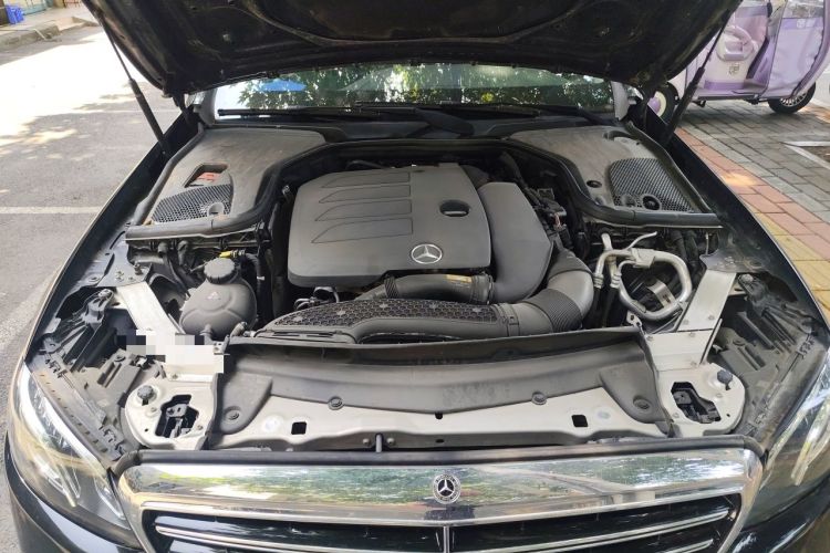 Used Mercedes-Benz E-Class 2020 E 300 L Luxury Model Engine Bay