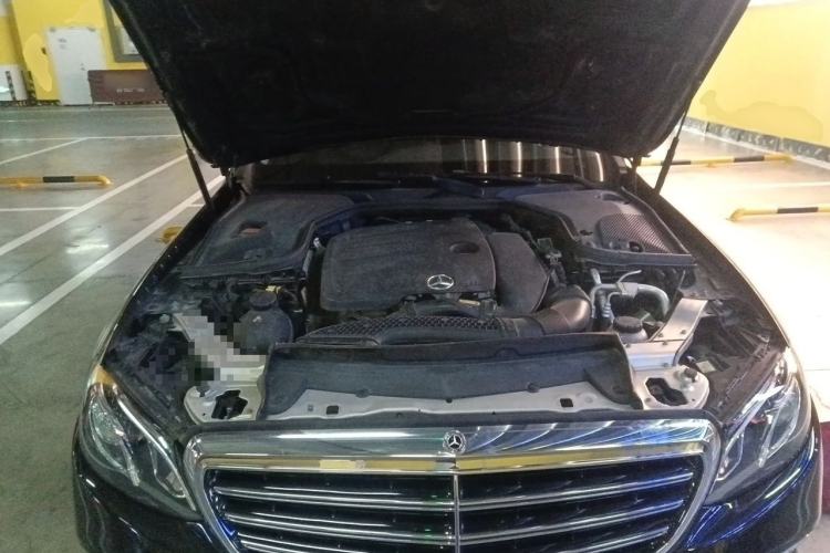 Used Mercedes-Benz E-Class 2020 E 260 L Engine Bay
