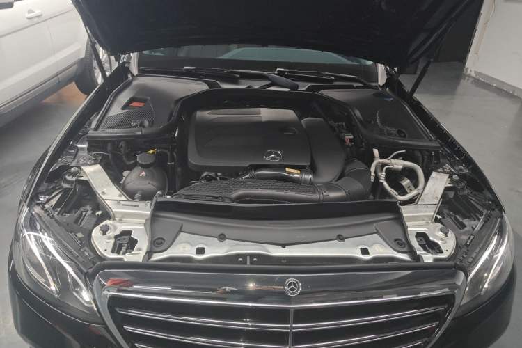 Used Mercedes-Benz E-Class 2020 E 300 L Luxury Model Engine Bay