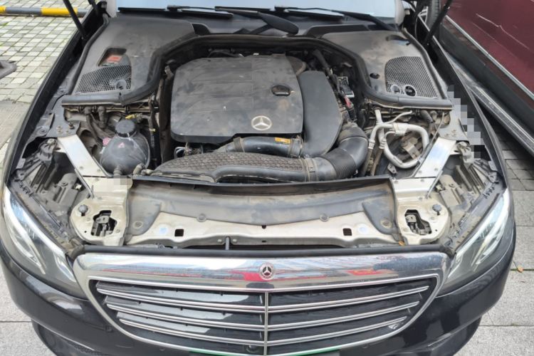 Used Mercedes-Benz E-Class 2020 E 300 L Luxury Model Engine Bay