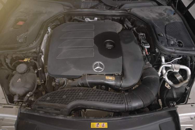 Used Mercedes-Benz E-Class 2020 E 300 L Luxury Model Engine Bay