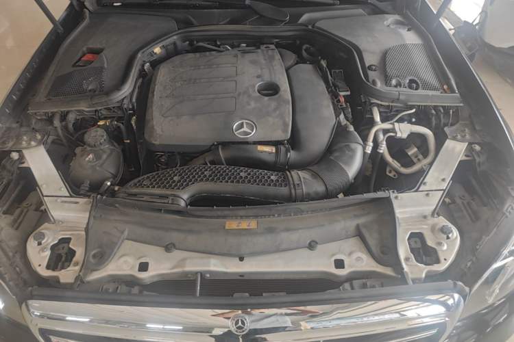 Used Mercedes-Benz E-Class 2020 Restyled E 300 L Exclusive Edition Engine Bay