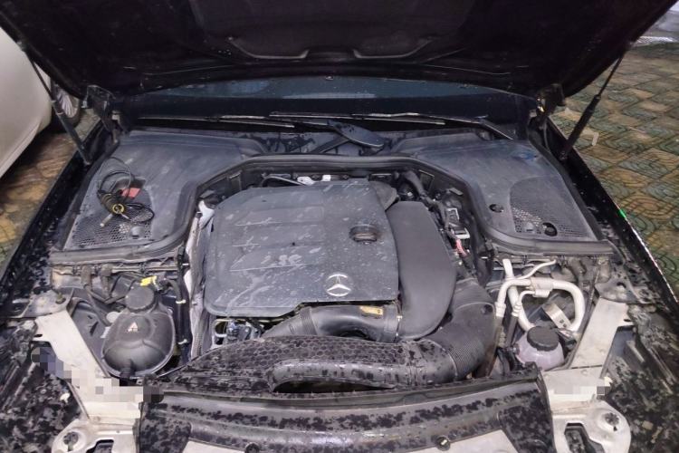 Used Mercedes-Benz E-Class 2020 E 260 L Engine Bay