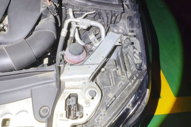 Used Mercedes-Benz E-Class 2020 E 260 L Sport Edition Engine Bay Left