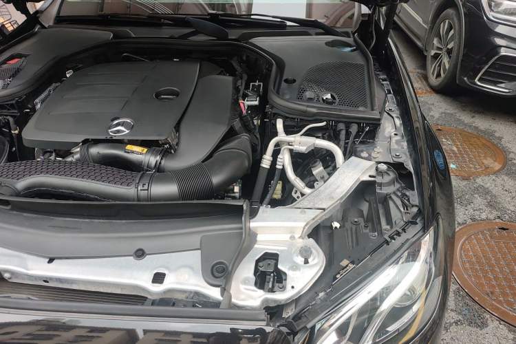 Used Mercedes-Benz E-Class 2020 Restyled E 300 L Sporty and Stylish Edition Engine Bay Left