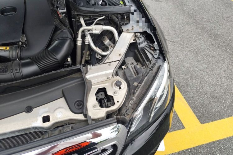 Used Mercedes-Benz E-Class 2020 E 300 L Stylish Model Engine Bay Left