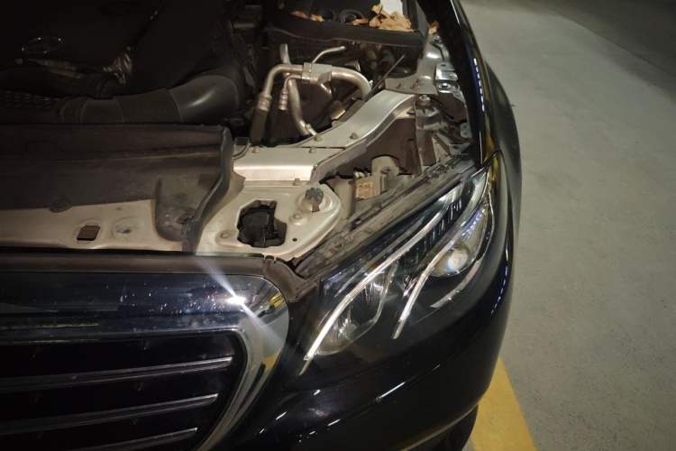 Used Mercedes-Benz E-Class 2020 E 300 L Luxury Model Engine Bay Left