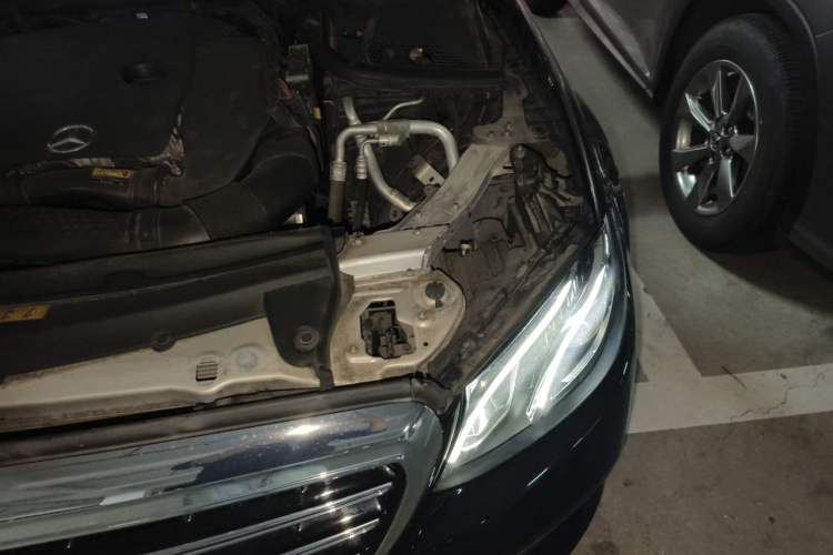 Used Mercedes-Benz E-Class 2020 E 300 L Luxury Model Engine Bay Left