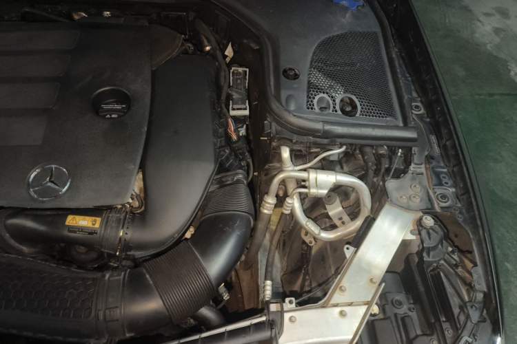 Used Mercedes-Benz E-Class 2020 Restyled E 300 L Exclusive Edition Engine Bay Left