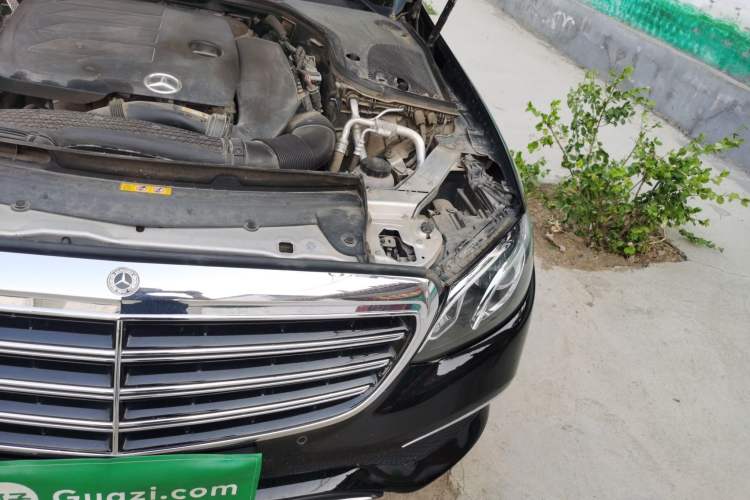 Used Mercedes-Benz E-Class 2020 E 260 L Engine Bay Left