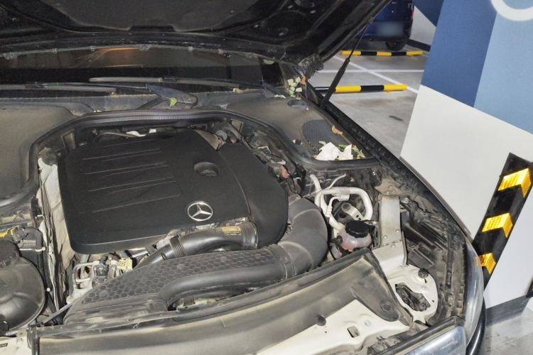 Used Mercedes-Benz E-Class 2020 E 260 L Engine Bay Left