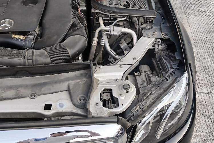 Used Mercedes-Benz E-Class 2020 Facelift E 300 L Stylish Edition Engine Bay Left