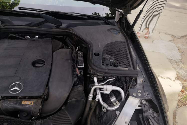 Used Mercedes-Benz E-Class 2020 Restyled E 300 L Exclusive Edition Engine Bay Left