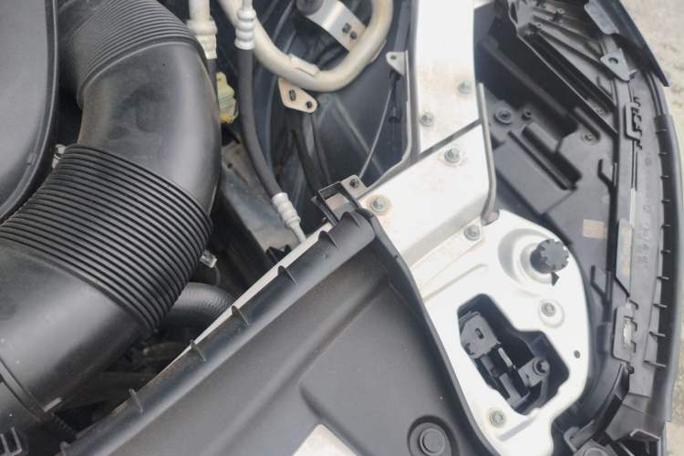 Used Mercedes-Benz E-Class 2020 E 300 L Sporty and Stylish Model Engine Bay Left