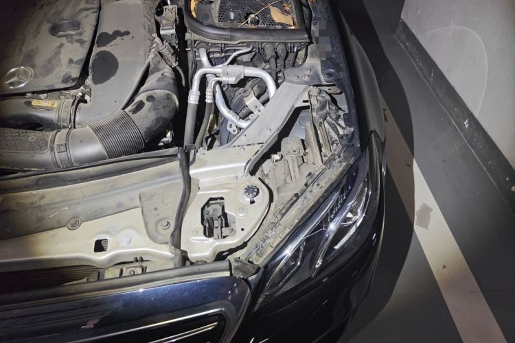 Used Mercedes-Benz E-Class 2020 Restyled E 300 L Exclusive Edition Engine Bay Left