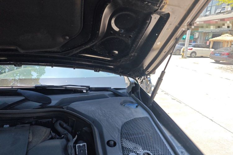 Used Mercedes-Benz E-Class 2020 E 260 L Engine Bay Left