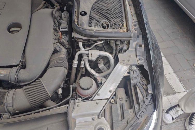 Used Mercedes-Benz E-Class 2020 Facelift E 260 L Engine Bay Left